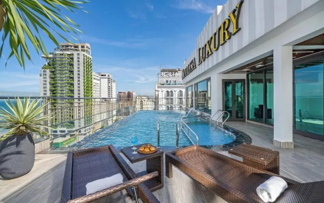 Monalisa Luxury Hotel