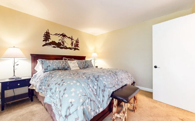 Bigwood #30 2 Bedroom Condo