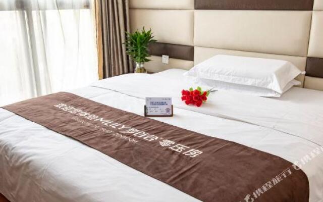 Super 8 Hotel (Shanghai Huyi Highway Shanghai University)