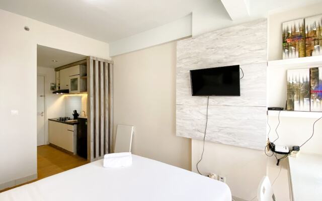 Modern Look And Comfy Studio Patraland Urbano Apartment