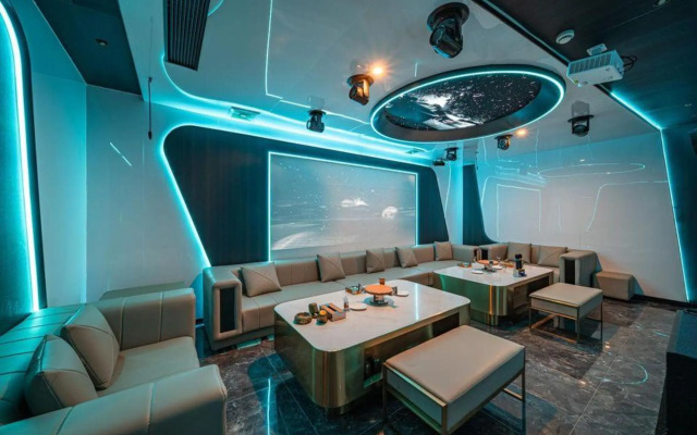 Manhattan Kinlen Hotel - Shishi