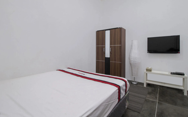 RedDoorz @ Radio Dalam