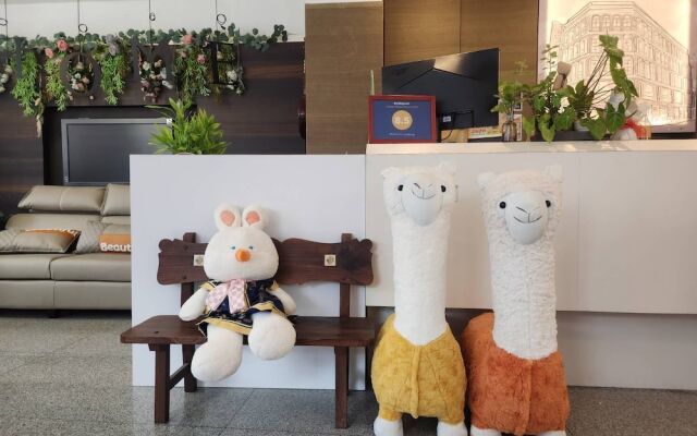 Jia-Jia Business Hotel