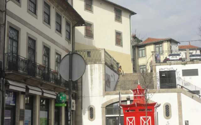 Oporto Like Home IV - Mezzanine