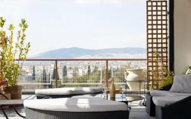 Top floor ap Huge balcony with astonishing view