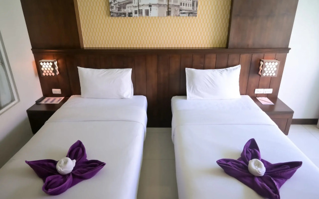 Supicha pool access hotel
