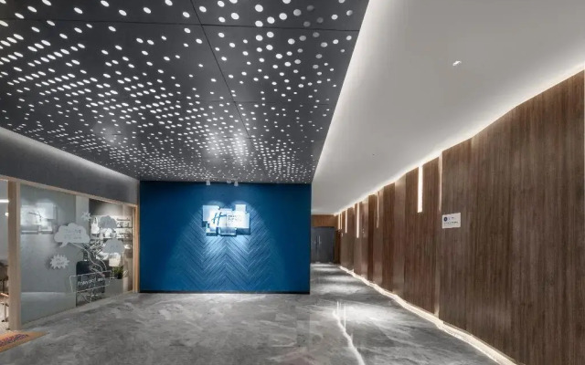 Holiday Inn Express Zhuhai Gongbei by IHG