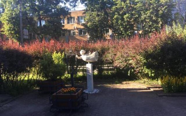 Yaroslavl - Exeter Inn