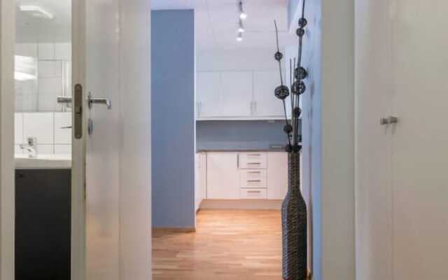 StayPlus Apt in Trendy Area Balcony