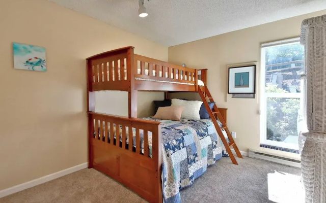 Beachfront Condo - Mutiny Bay by Avantstay Views