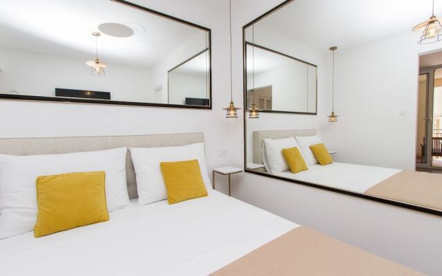 Park Plaza Suites