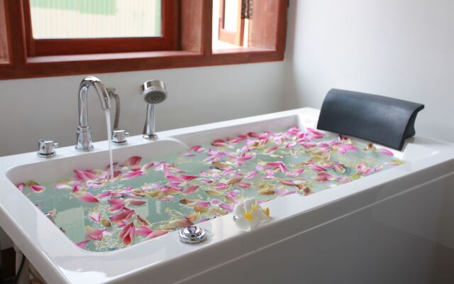 Rose Royal Suite