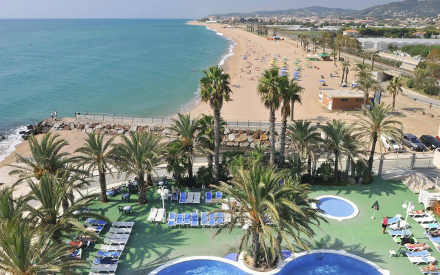 Caprici Beach Hotel & Spa