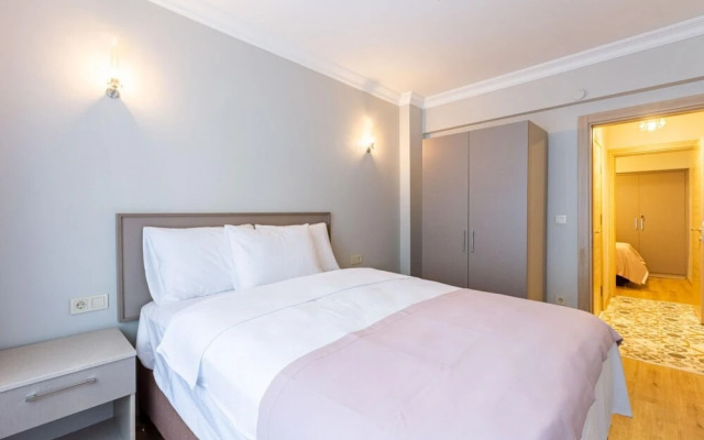 Lovely Central Flat Near Metro Station in Sisli