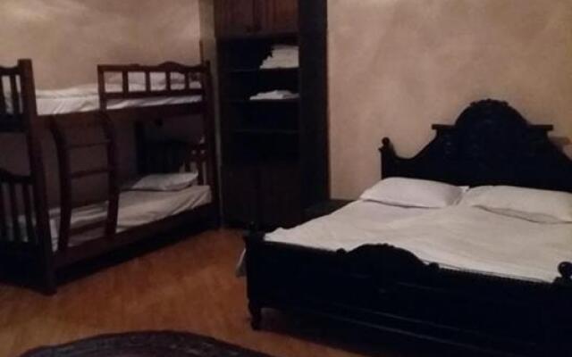 9/25 Davit Suliashvili Street