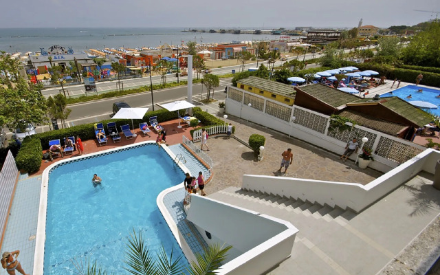 Hotel Promenade Universale