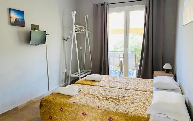 Olive Grove Poolside Apartments