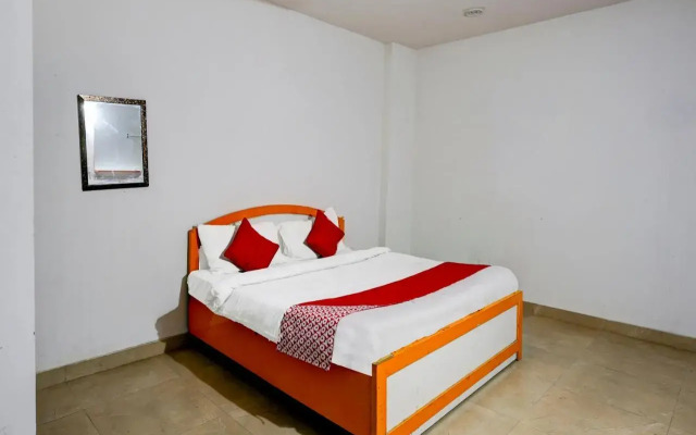 OYO Flagship 80608 Hotel Relax Inn
