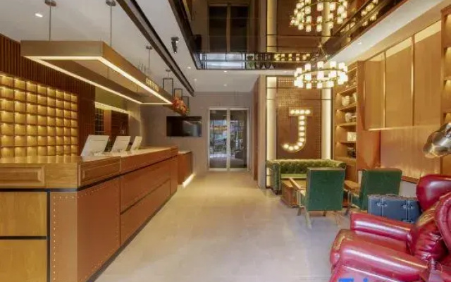 James Joyce Coffetel Hotel (Jinan Central Business District)