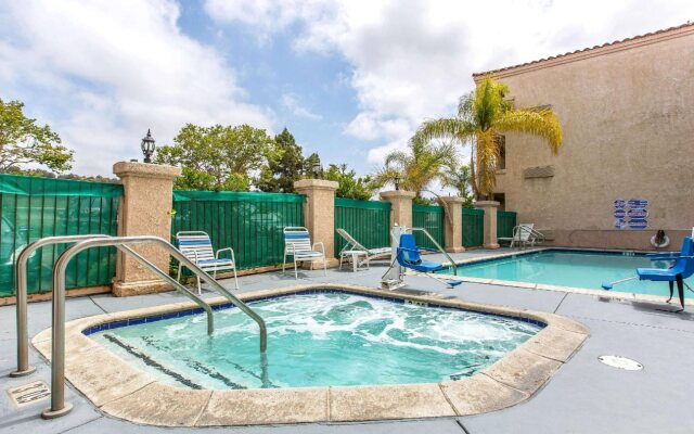 Quality Inn & Suites Camarillo - Oxnard