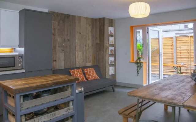 Higgihaus at 3a Cheltenham Lane Bristol