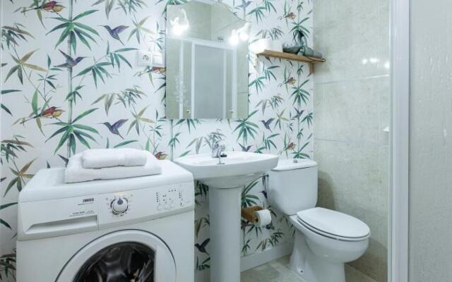 1 Line Beach and Sun