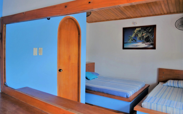Hostal Techos Azules - Hostel