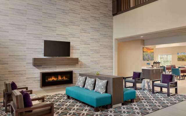 La Quinta Inn & Suites by Wyndham I-20 Longview South