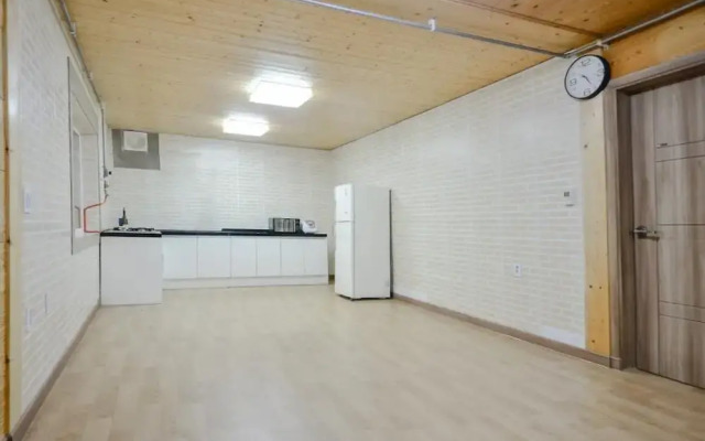 Yangyang Water Sol Valley Pension