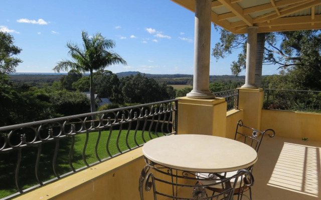 Victoria's at Ewingsdale