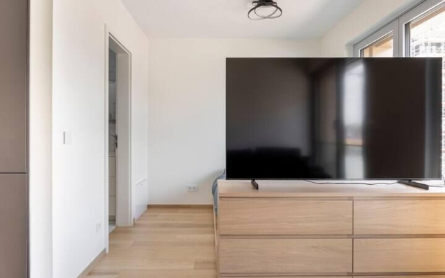 Modern Studio PwC Deloitte in Cloche dOr