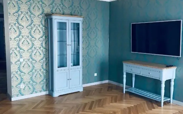 Roze Republikas Apartments