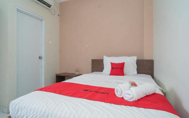 RedDoorz Plus @ Pelita Guest House