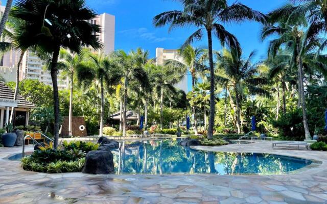 1551 Ala Wai Blvd #3504