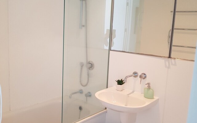 Fisher Point - Shared Apartment