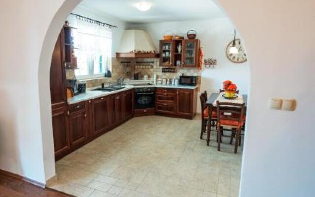 Villa Ana