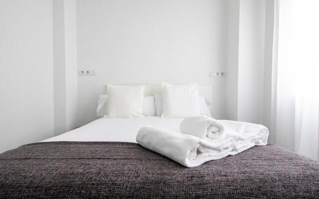 CERVANTES Apartment 7 2BR 1BT