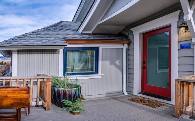 Redtail Suites~'red' Mccall Suite~tesla Station