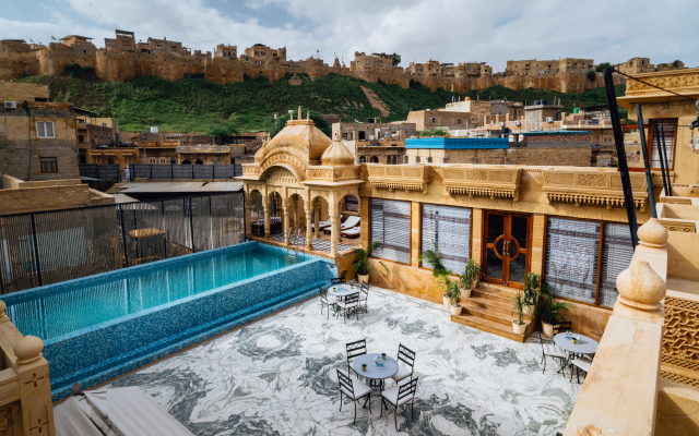 Hotel Grand Khalifa