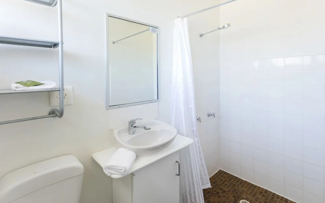 Summer East Serviced Apartments