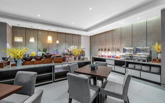 Home Inn Selected Xi'an City Wall Chaoyangmen Metro Station Hotel