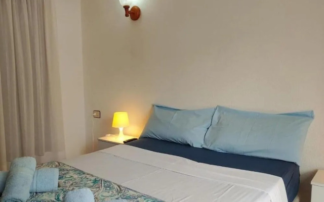 Pool View Los Cristianos by HelloApartments