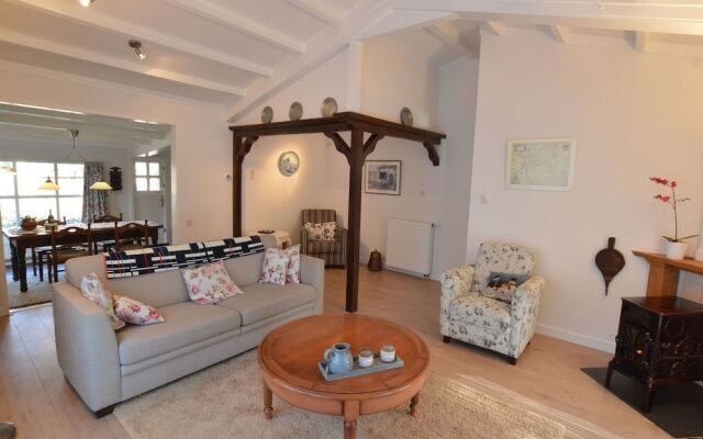 Charming Bungalow in Ambt Delden with Sauna, Garden, Terrace