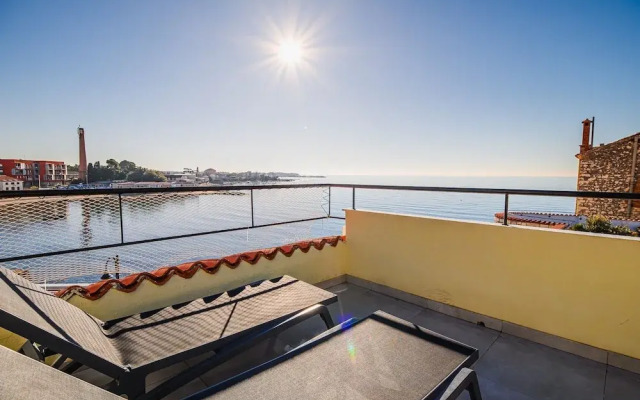 Sleek and Stylish Umag Apartments With Sea View