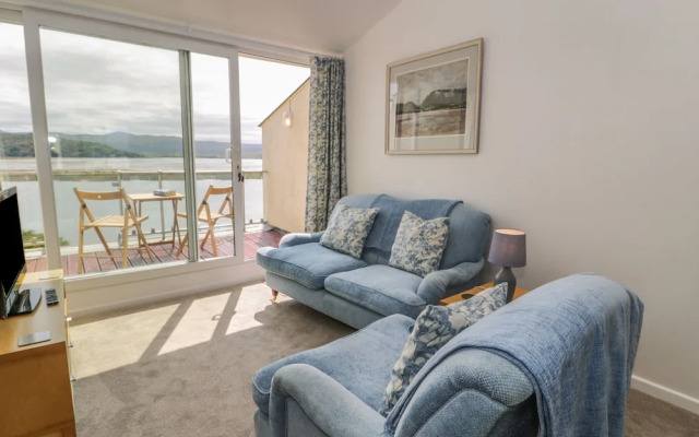 25 South Snowdon Wharf
