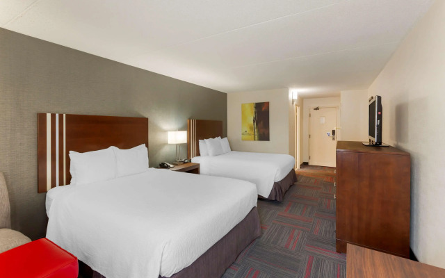 Best Western Plus Toronto Airport Hotel