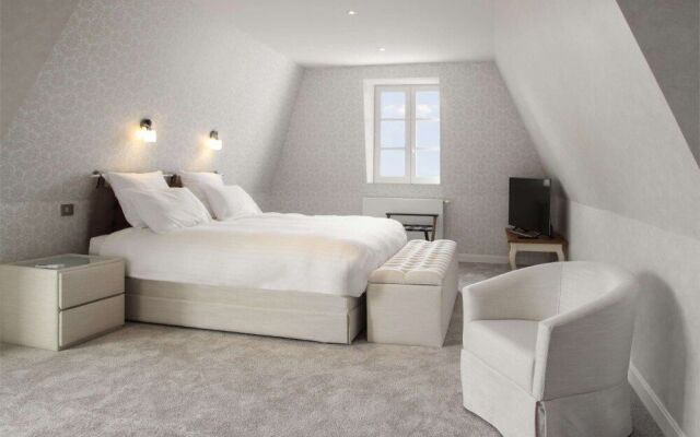 Domaine De Pouzelande B&B