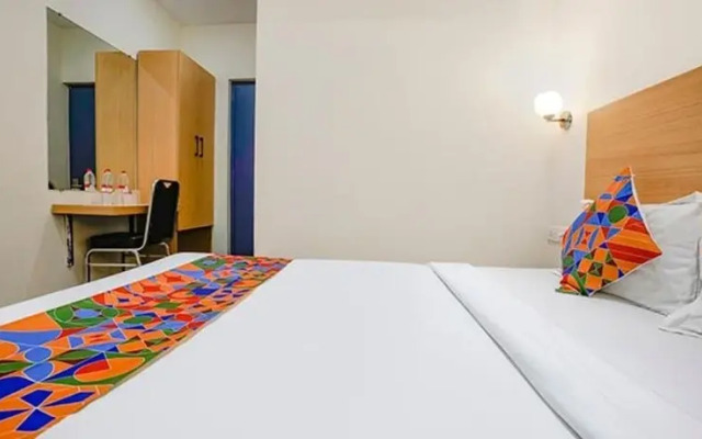 Fabhotel Vista Suites I