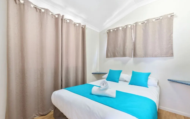 Tasman Holiday Parks - Fisherman's Beach – Guest Rooms – Emu Park