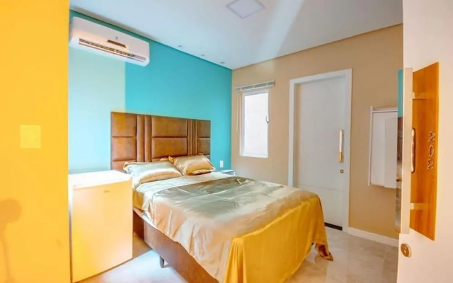 Quarto Com Vista Para O Mar Em Flat Compartilhado